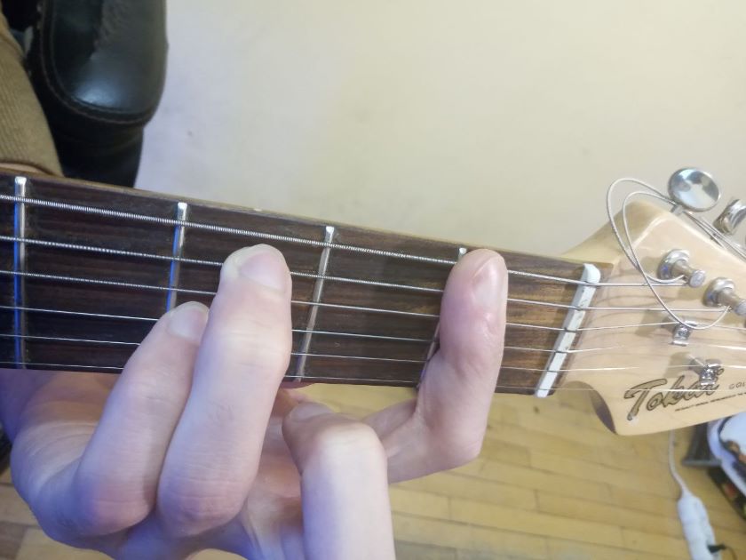 Как зажимать аккорд F7sus4